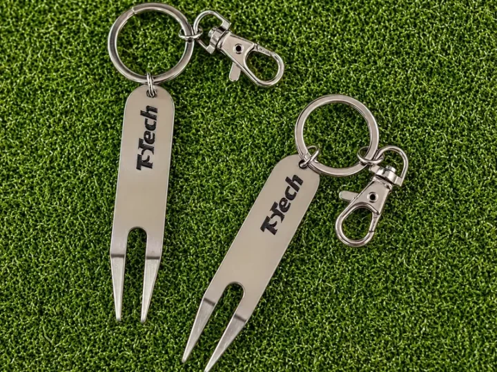 ตัวอย่างรับผลิต Golf Divot Tool ที่ซ่อมกรีนสั่งทำโลโก้สั่งทำโลโก้